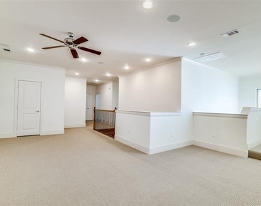 6517 Del Norte Lane - Photo Thumbnail 15
