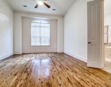 6517 Del Norte Lane - Photo Thumbnail 11