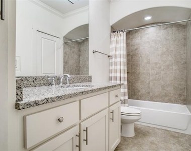 6517 Del Norte Lane - Photo Thumbnail 19