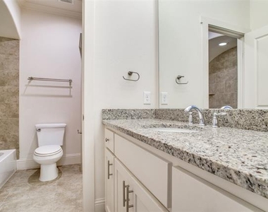 6517 Del Norte Lane - Photo Thumbnail 17