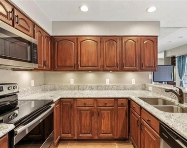 5100 Verde Valley Lane - Photo Thumbnail 12