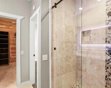 5100 Verde Valley Lane - Photo Thumbnail 4