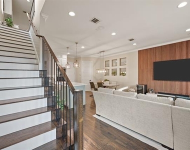 8254 Laflin Lane - Photo Thumbnail 5