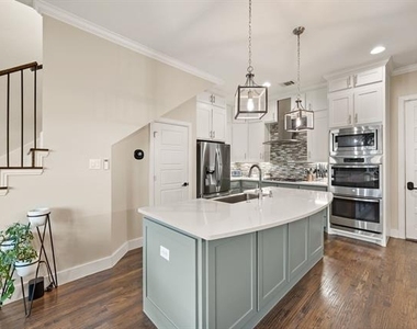 8254 Laflin Lane - Photo Thumbnail 12