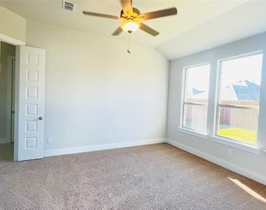 1829 Arbor Drive - Photo Thumbnail 11