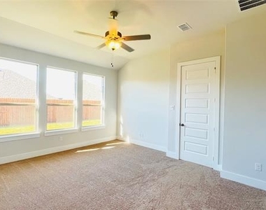 1829 Arbor Drive - Photo Thumbnail 12