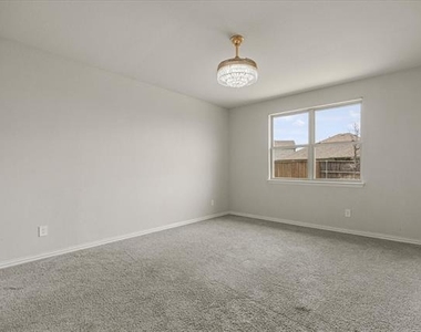 1410 Crossford Trail - Photo Thumbnail 16