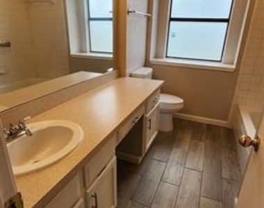 520 Kirkland Drive - Photo Thumbnail 7