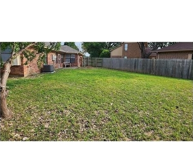 520 Kirkland Drive - Photo Thumbnail 11