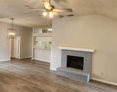 520 Kirkland Drive - Photo Thumbnail 2