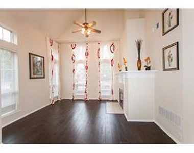 11397 Fountainbridge Drive - Photo Thumbnail 2