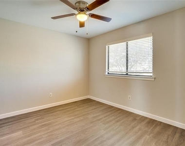 3301 Darion Lane - Photo Thumbnail 24