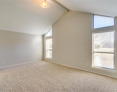 3301 Darion Lane - Photo Thumbnail 14