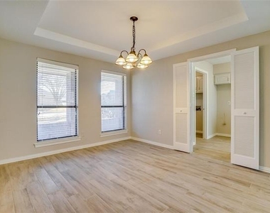 3301 Darion Lane - Photo Thumbnail 3