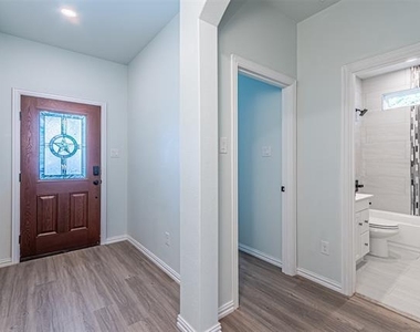 4128 Mart Street - Photo Thumbnail 3