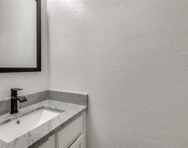 2617 Isbella Drive - Photo Thumbnail 18