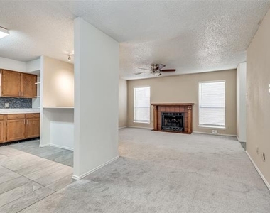 2617 Isbella Drive - Photo Thumbnail 5