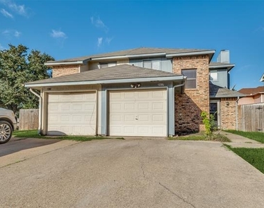 2617 Isbella Drive - Photo Thumbnail 1