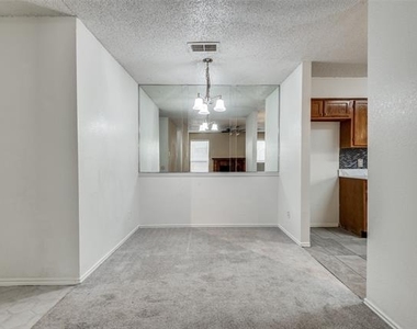 2617 Isbella Drive - Photo Thumbnail 9