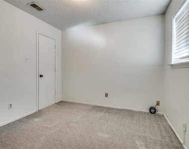 2617 Isbella Drive - Photo Thumbnail 23
