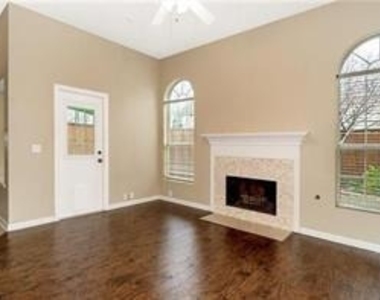 4249 Pinewood Drive - Photo Thumbnail 9