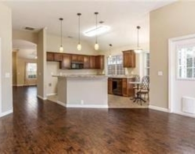 4249 Pinewood Drive - Photo Thumbnail 10