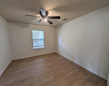 5760 Fountain Flat Drive - Photo Thumbnail 16