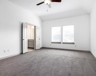 4549 English Maple Drive - Photo Thumbnail 14