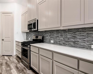 4549 English Maple Drive - Photo Thumbnail 11