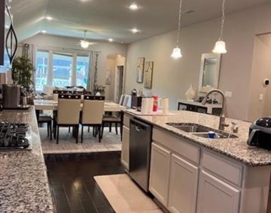 2333 Olivia Lane - Photo Thumbnail 7