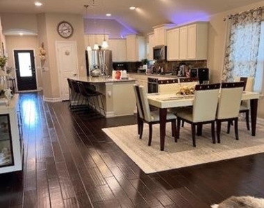 2333 Olivia Lane - Photo Thumbnail 10