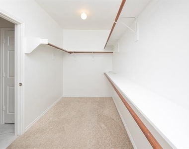 2404 Heather Glen Drive - Photo Thumbnail 25