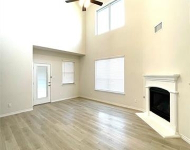 1624 Babb Lane - Photo Thumbnail 2