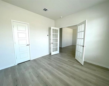 1624 Babb Lane - Photo Thumbnail 11