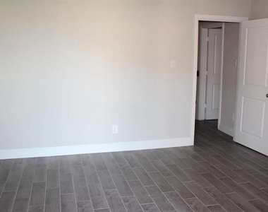 1752 Redding Street - Photo Thumbnail 10
