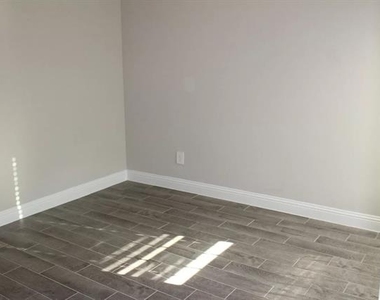 1752 Redding Street - Photo Thumbnail 15