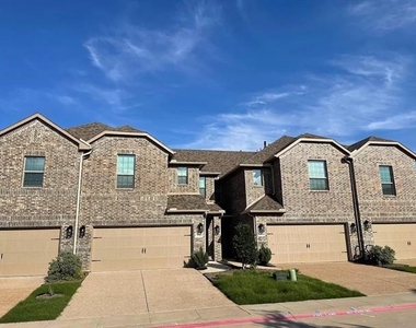 1752 Redding Street - Photo Thumbnail 1
