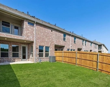 1752 Redding Street - Photo Thumbnail 20