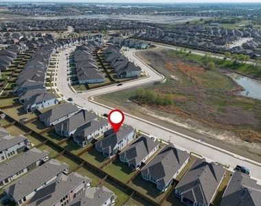 635 Brockwell Bend - Photo Thumbnail 35