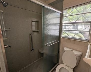 1605 Maple Drive - Photo Thumbnail 11