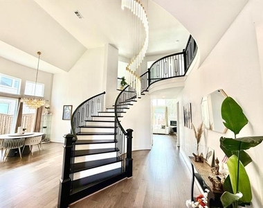 4878 Limousine Lane - Photo Thumbnail 1