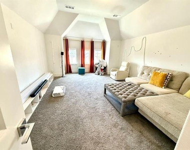 4878 Limousine Lane - Photo Thumbnail 10
