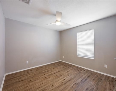 5661 Mcclelland Street - Photo Thumbnail 8