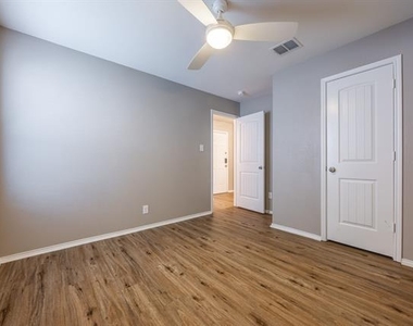 5661 Mcclelland Street - Photo Thumbnail 11