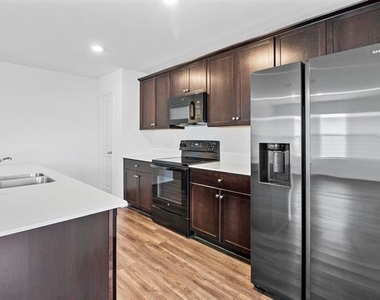 518 Olmstead Drive - Photo Thumbnail 12