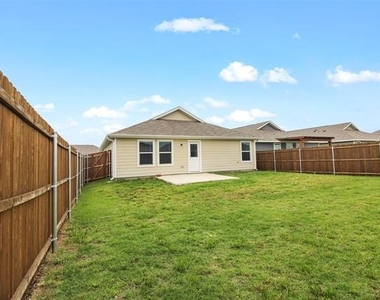 518 Olmstead Drive - Photo Thumbnail 25