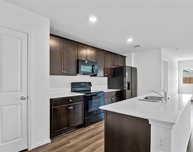518 Olmstead Drive - Photo Thumbnail 11