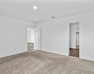 518 Olmstead Drive - Photo Thumbnail 19