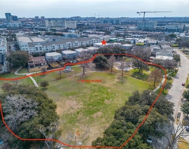 408 Foch Street - Photo Thumbnail 5
