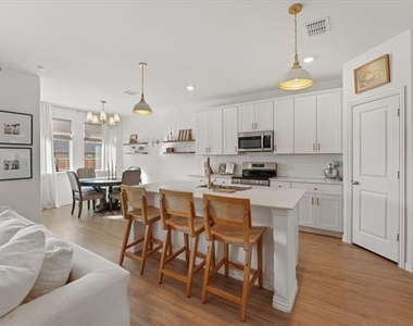5028 Waterway Drive - Photo Thumbnail 10
